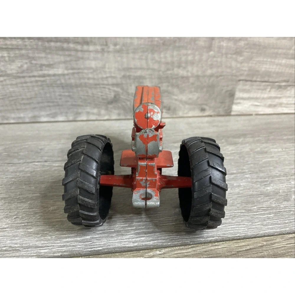 Vintage ERTL IH International Red Die Cast Narrow End‎ Tractor 1:32